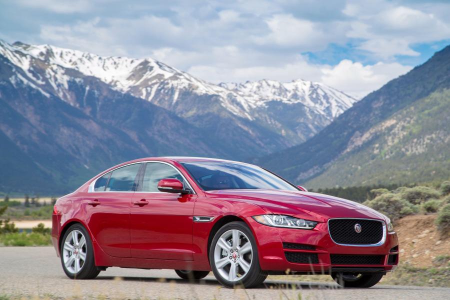  Jaguar XE 20d Prestige AWD 2016 года  (NA) (фото 2 из 2)